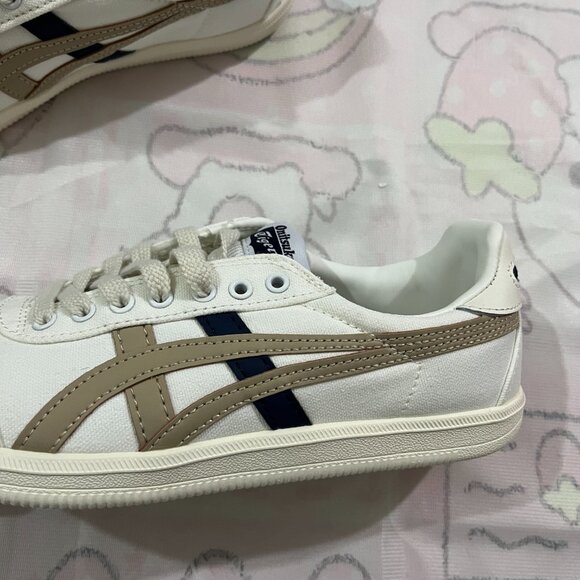 Onitsuka Tiger Tokuten Canvas CasualSneakers White - Picture 5 of 7